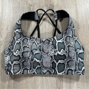 Onzie Bra Snake Print,  Medium/Large, Black & White, great condition! Like new!